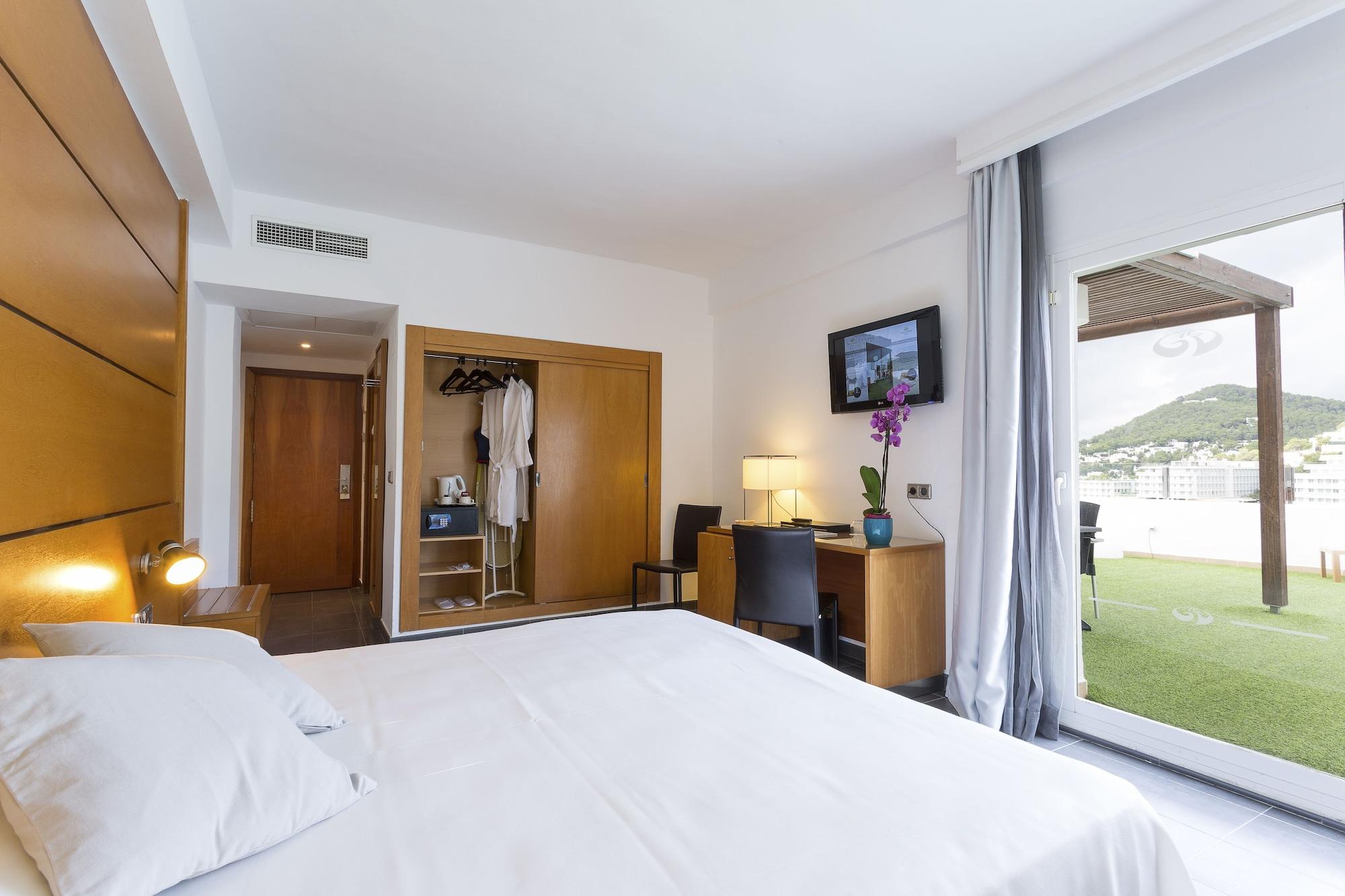 Palladium Hotel Cala Llonga - Adults Only Cala Llonga (Ibiza) Exterior foto